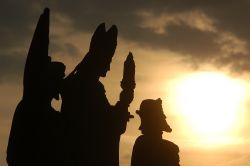 Statue al mattino sul Ponte di Carlo