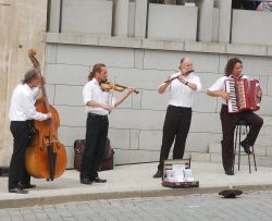 Musicisti di strada al Castello di Praga