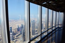La città di Dubai fotografata dall'alto ...