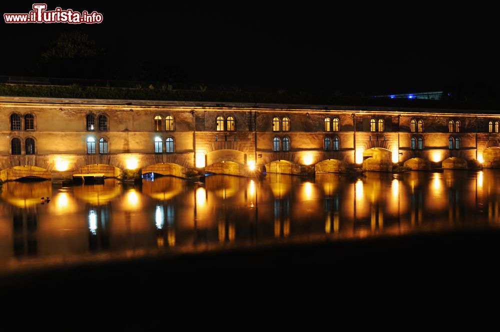 Immagine Fotografia notturna del Barrage Vauban a Strasburgo