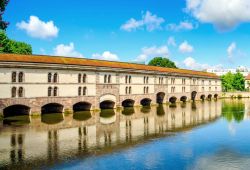Le13 arcate del Barrage Vauban la chiusa di Strasburgo