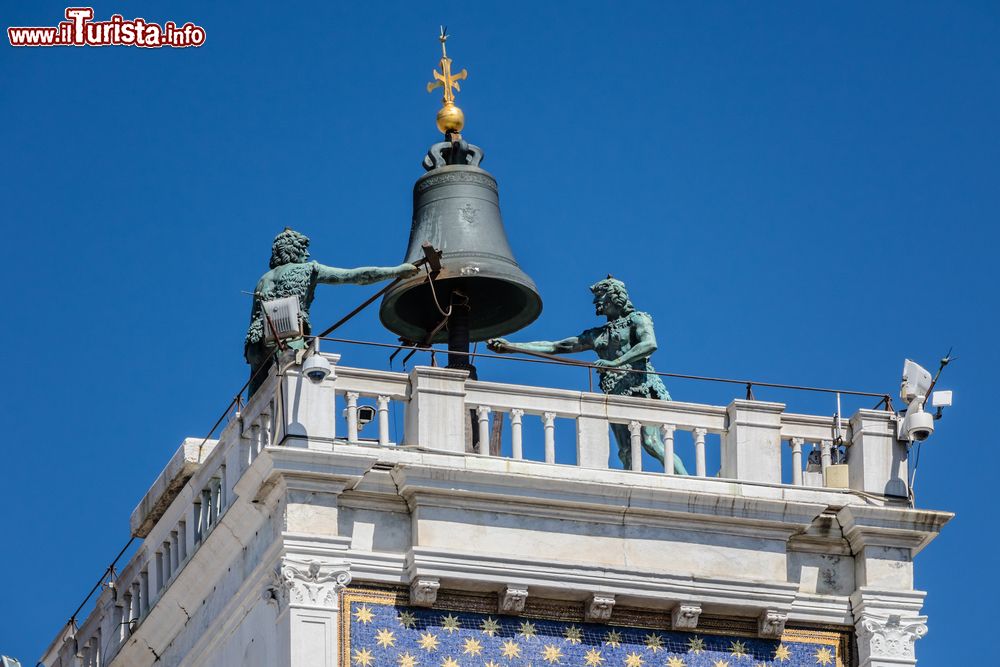 Immagine I due Mori in cima alla Torre dell'Orologio di Venezia, in Piazza San Marco