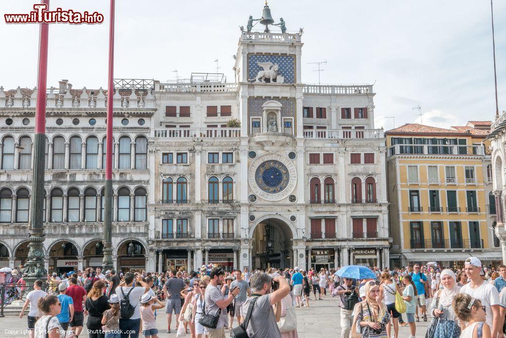 Immagine La Torre dell'Orologio in piazza San Marco a Venezia - © Pieter Roovers / Shutterstock.com