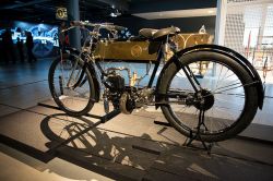 Una antica Motocicletta in mostra al Museo dei Motori di Riga, la capitale della Lettonia - © Roberto Cornacchia / www.robertocornacchia.com