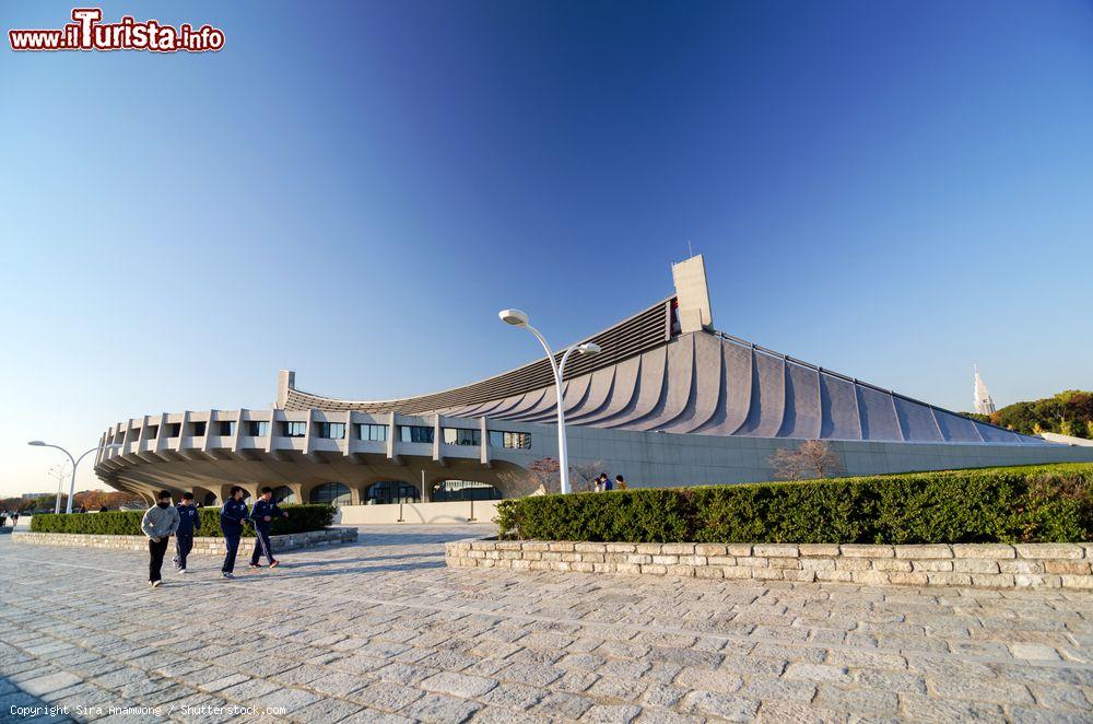 Immagine Yoyogi National Gymnasium si tratta di una arena all'interno del parco di Tokyo - © Sira Anamwong / Shutterstock.com