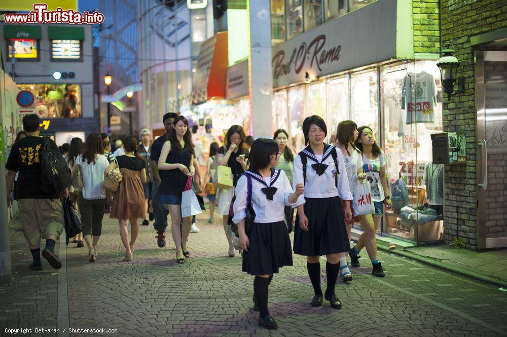 Immagine Le cosiddette Harajuku girls, ovvero le ragazze della via Takeshita Dori del centro di Tokyo - © Det-anan / Shutterstock.com