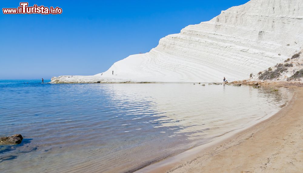 Immagine Spiaggia e scogliera della Scala dei Turchi a Realmonte di Agrigento