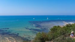 Panorama della costa di Realmonte dall'alto della Scala dei Turchi - © fokke baarssen / Shutterstock.com