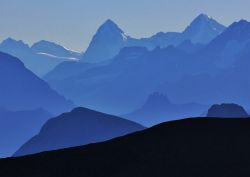 il panorma dal Sex Rouge, una delle cime del Peak Walk di Glacier 3000