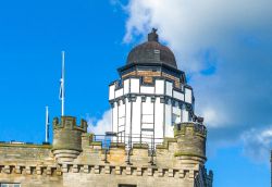 L'Outlook Tower ad Edimburgo che ospita la Camera Obscura una delle attrazioni più famose della città - © Gimas / Shutterstock.com