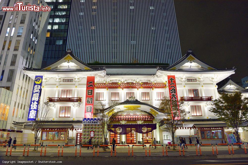 Immagine Il teatro Kabuki-za nel quartiere di GInza a Tokyo - © Imagepocket / Shutterstock.com
