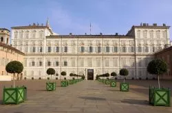 Il monumentale ingresso a Palazzo Reale di Torino