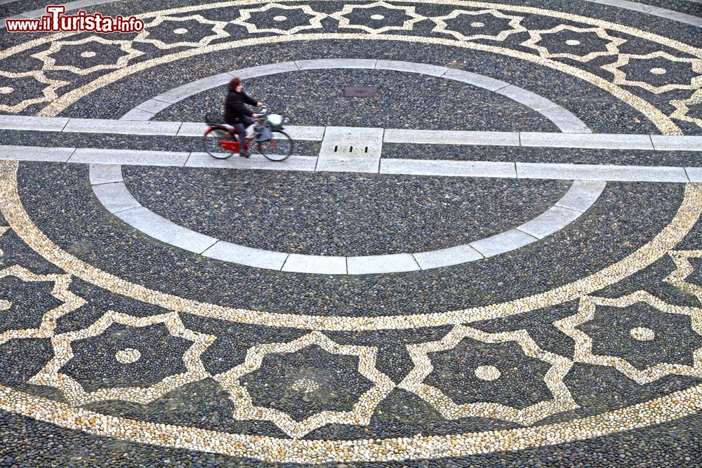 Cosa vedere e cosa visitare Piazza Ducale