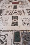Il pavimento in marmo della Cattedrale di Spoleto