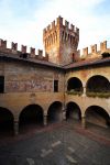 La coorte interna del Castello medievale di Malpaga a Cavernago