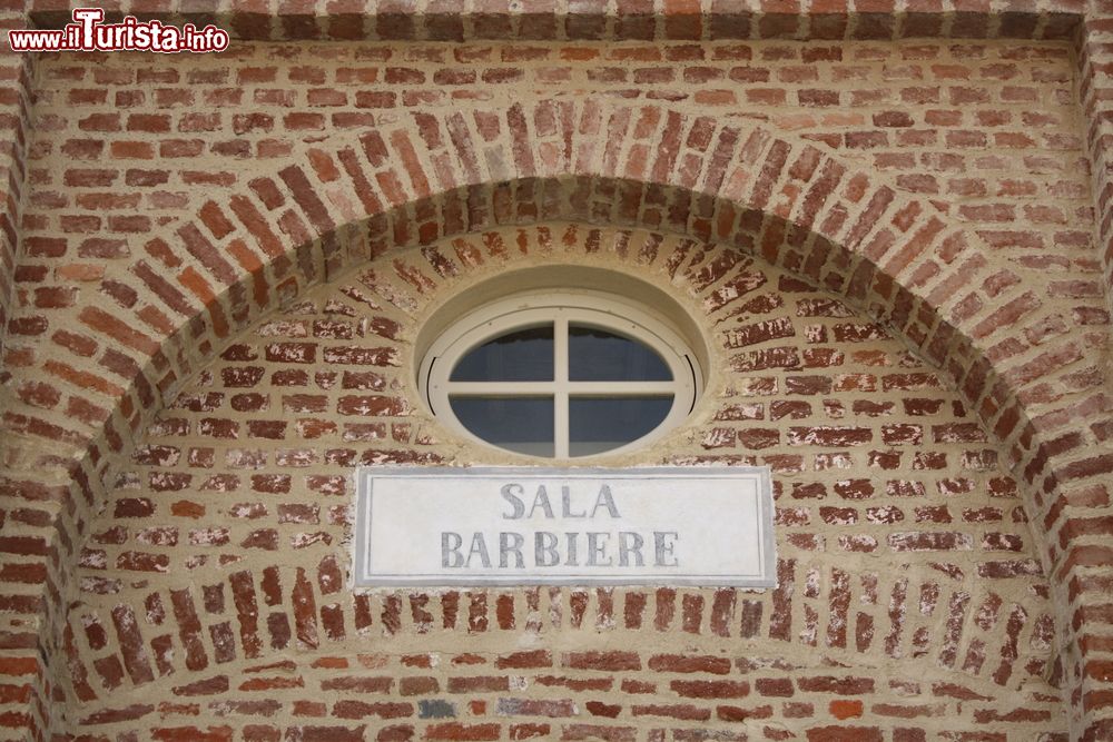 Immagine Antica bottega da barbiere alla Reggia di Venaria Reale, Piemonte