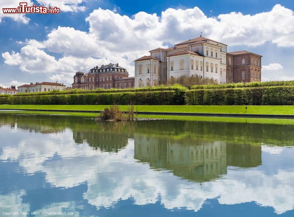 Immagine Il Parco e il complesso dei Palazzi della Reggia di Venaria Reale- © Fabio Lotti / Shutterstock.com