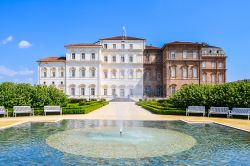 La magnifica Reggia di Venaria Reale, Patrimonio UNESCO del Piemonte- © s74 / Shutterstock.com