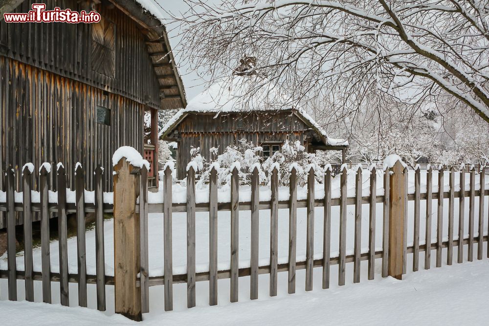 Immagine Inverno al Museo Etnografico Lettone di Riga
