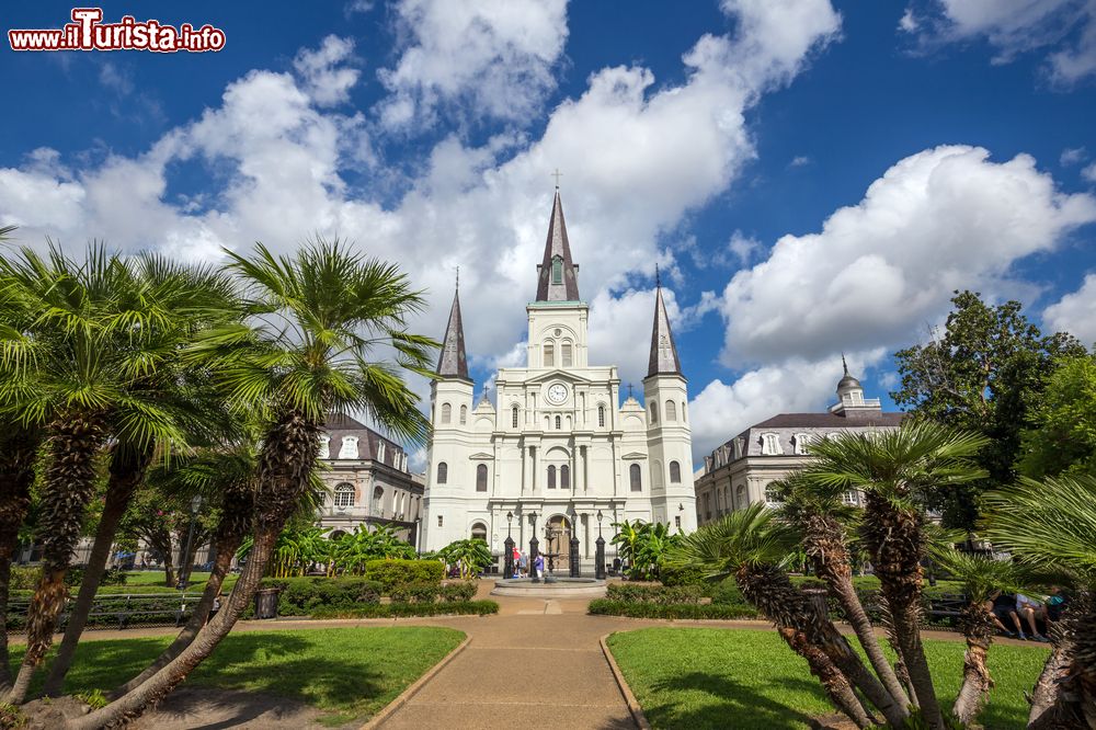 Immagine La cattedrale di Saint Louis Cathedral a New Orleans, Louisiana, USA. Principale luogo di culto cattolico cittadino, questo edificio religioso è stato costruito fra il 1789e il 1794.