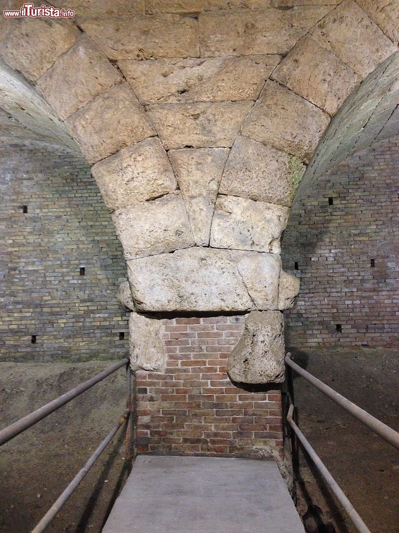 Immagine Un pilastro del ponte Sanguinario di Spoleto