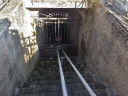 Ingresso al sito del Ponte Sanguinario di Spoleto