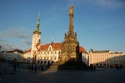 La Colonna della Trinit di Olomouc al tramonto ...