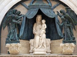 Dettaglio del portale d'ingresso della Cattedrale di Orvieto