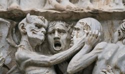 Particolare di un bassorilevo della facciata del Duomo di Orvieto