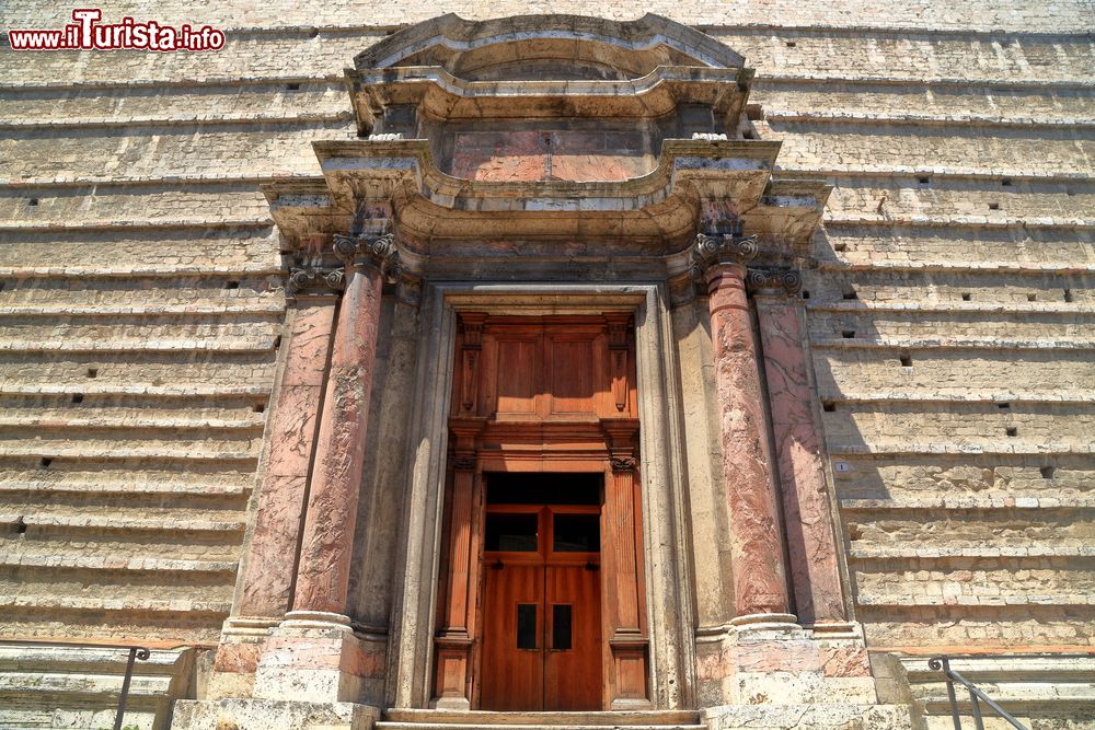 Immagine Portale di ingresso all Cattedrale di San Lorenzo a Perugia