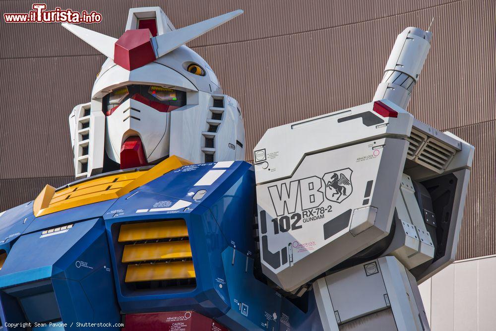 Immagine Particolare  della statua di Gundam a Tokyo. - © Sean Pavone / Shutterstock.com