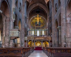 La navata maggiore del Duomo di Modena - © ...