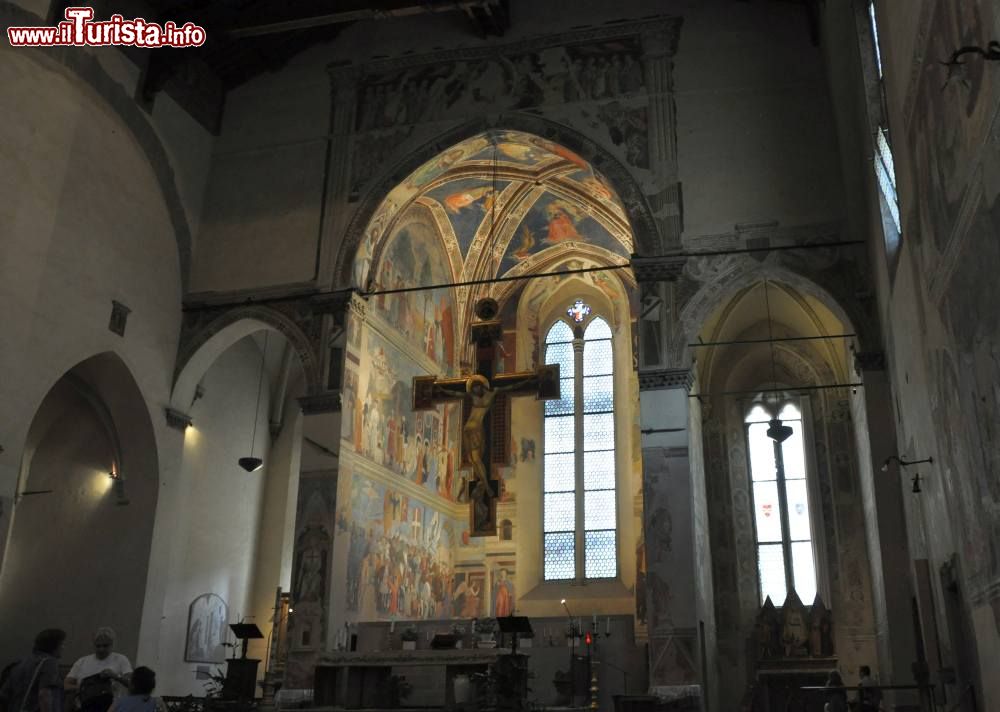 Immagine Interno della chiesa di San Francesco e la Cappella Bacci ad Arezzo