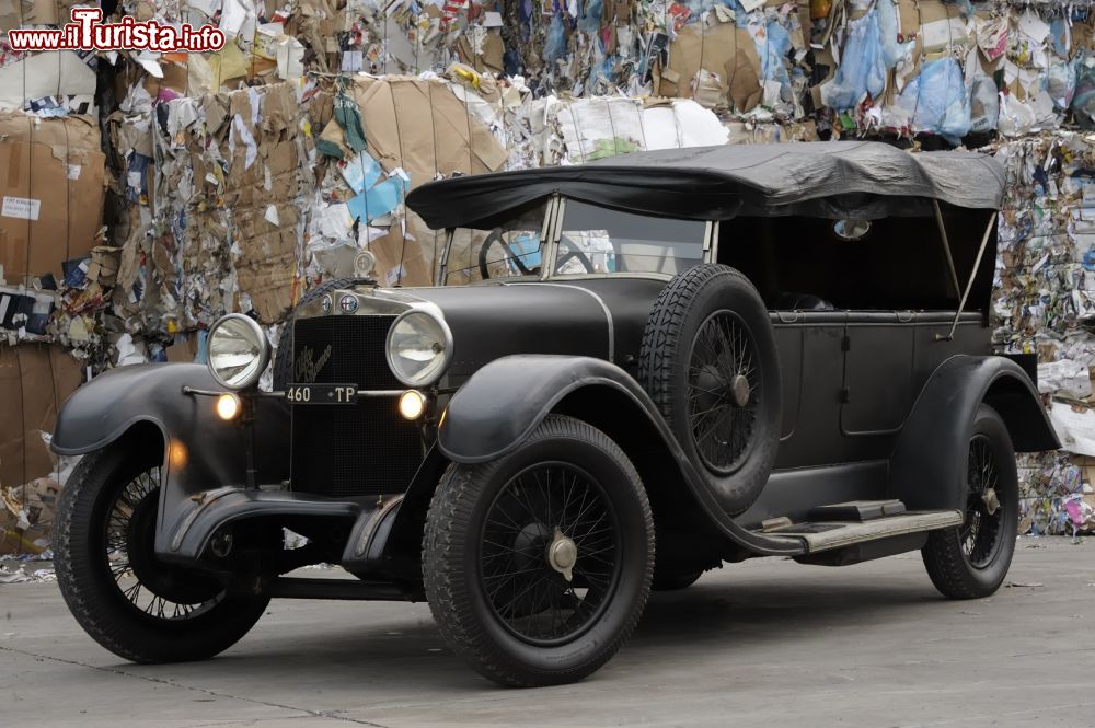 Immagine Una Alfa Romeo RM del 1925, uno dei pezzi forti del Museo Nicolis di VIllafranca  - © Paolo Carlini / museonicolis.com