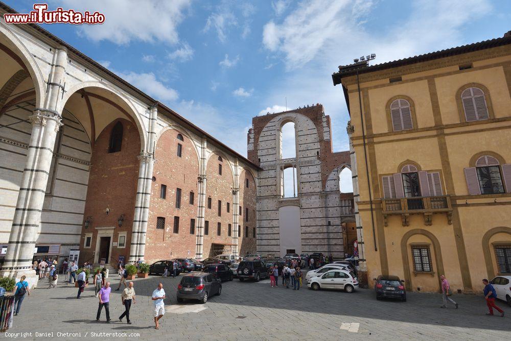 Immagine Il Facciatone del Duomo Nuovo di Siena - © Daniel Chetroni / Shutterstock.com