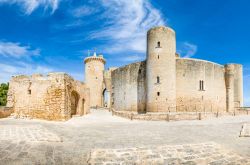 Il panorama del Castillo di Bellver a Palma di Maiorca, isole Baleari