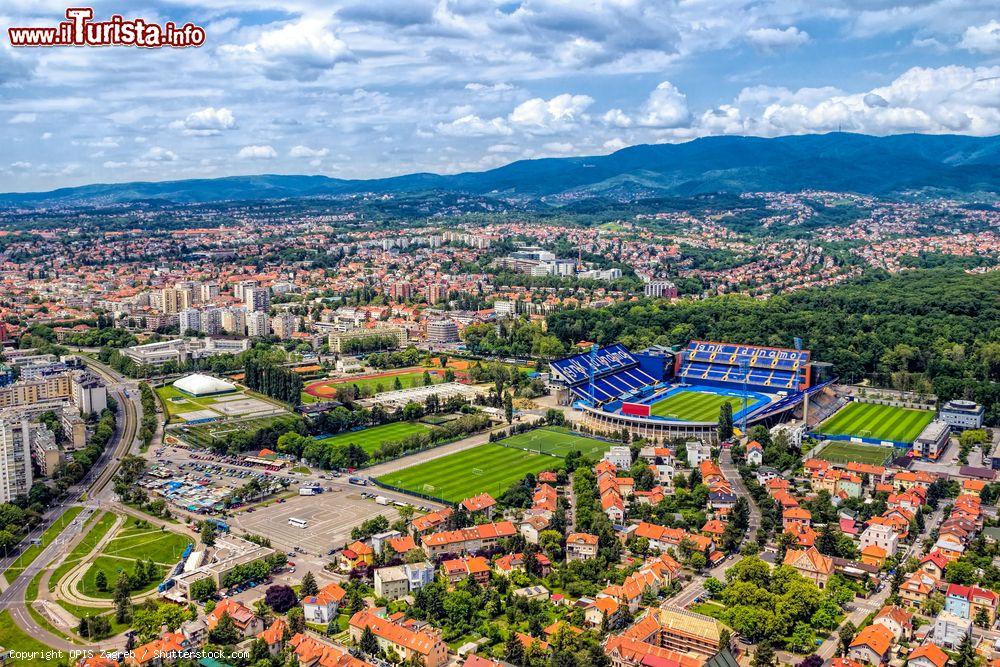 Immagine Vista aerea sullo stadio Maksimir, che ospita le partite della Dinamo Zagabria, uno dei club più prestigiodi della Croazia - foto © OPIS Zagreb / Shutterstock.com