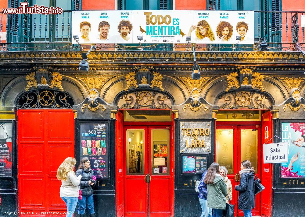 Immagine Il Teatro de Lara a Madrid, una delle attrazioni del quartiere Malasana, il centro della movida madrilena- © Boris-B / Shutterstock.com