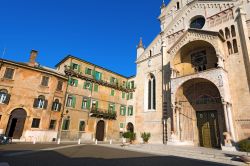 Il duomo romanico di Verona