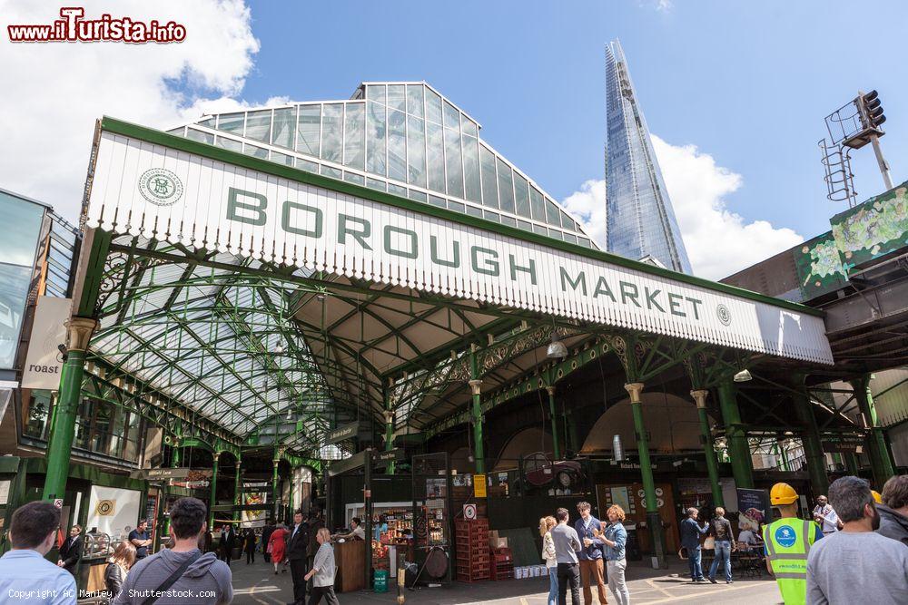 Immagine Ingresso al Borough Market uno dei mercati storici di Londra - © AC Manley / Shutterstock.com