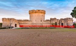 Il Castello di Matera, fotografato al tramonto - © Enzart / Shutterstock.com