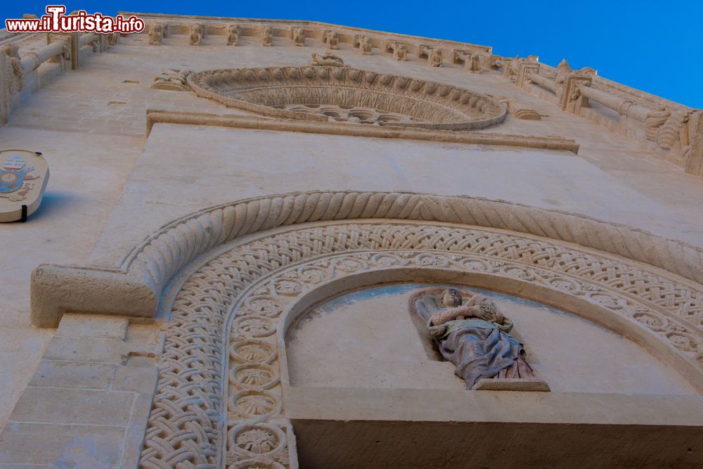 Immagine Particolare della facciata del Duomo di Matera