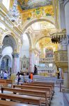 Interno del Duomo di Matera - © maudanros / Shutterstock.com