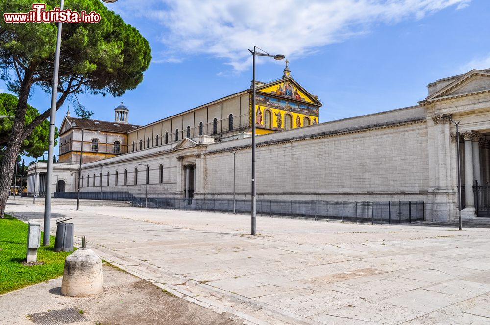 Immagine Esterno della Basilica di San Paolo a Roma