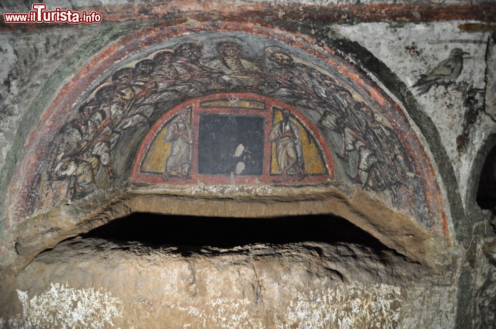 Immagine La visita alle Catacombe di Santa Domitilla a Roma. Un cubicolo affrescato