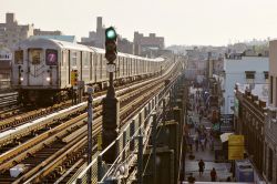 Il quartiere di Jackson Heights si trova nel Queens, a New York City - © joebuglewicz