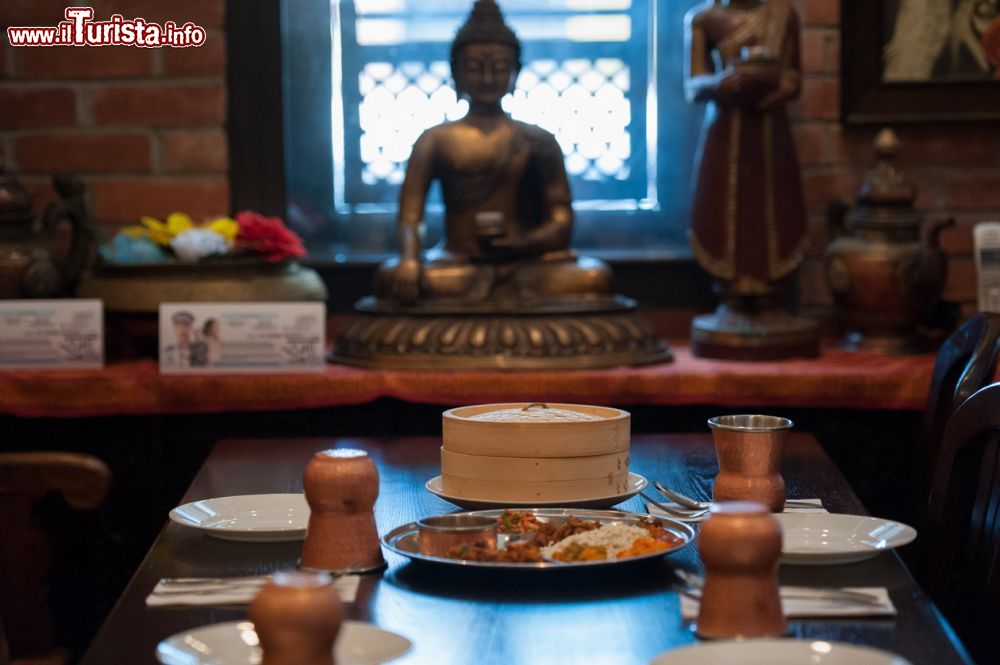 Immagine Ristorante indiano a Jackson Height, New York CIty. Il quartiere è chiamato anche Little India