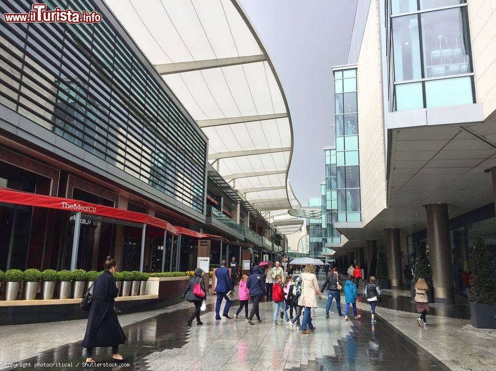 Immagine La visita al grande centro commerciale di Westfield a Londra, in Shepherds Bush - © photocritical / Shutterstock.com