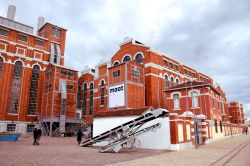 La Central Tejo è una vecchia centrale termoelettrica costruita nel 1908, trasformata oggi in un edificio del Museo di Arte, Architettura e Tecnologia di Lisbona.