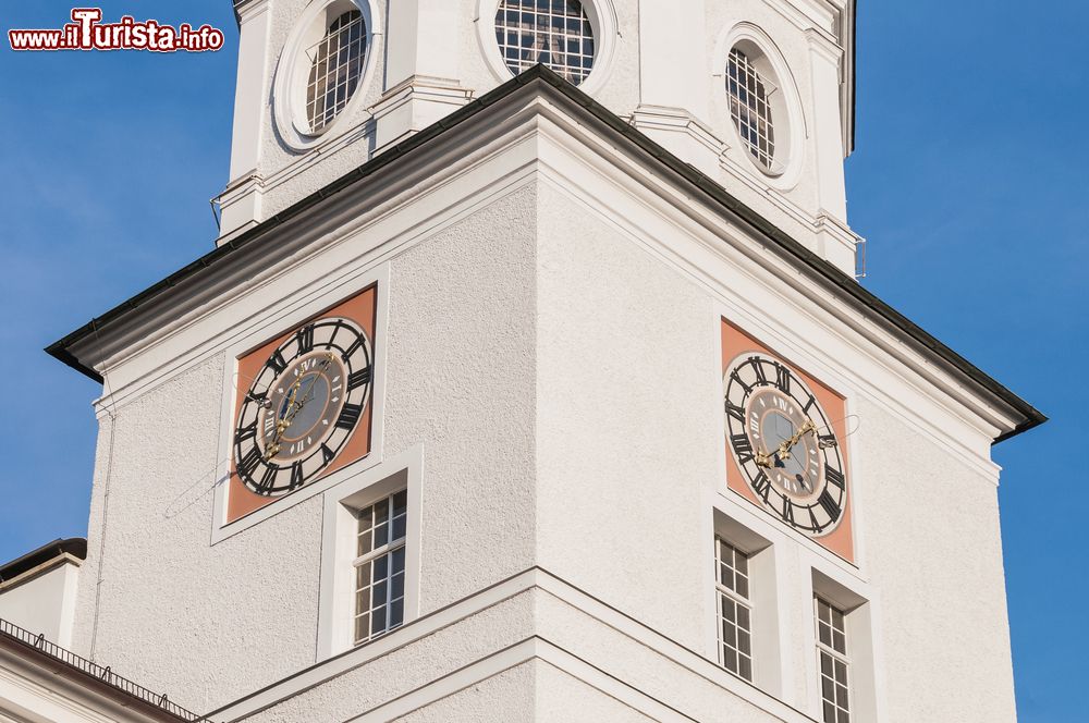 Immagine Il Glockenspiel l'orologio della Città Vecchia, posto tra la Mozartplatz e la piazza del Duomo a Salisburgo
